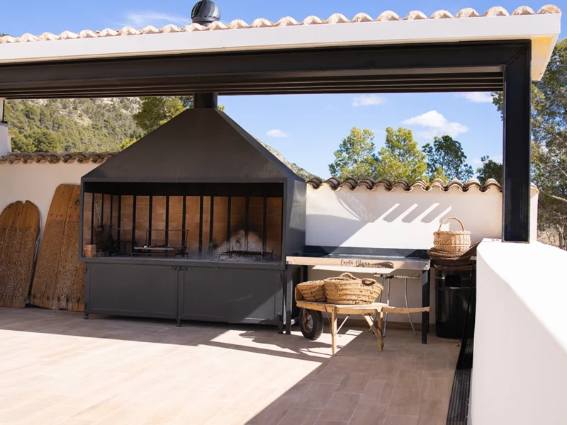 Caseta Blanca exteriores barbacoa